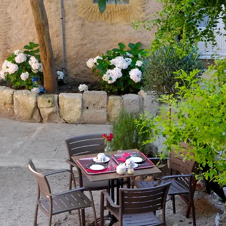 Otel Le Magnan 3*